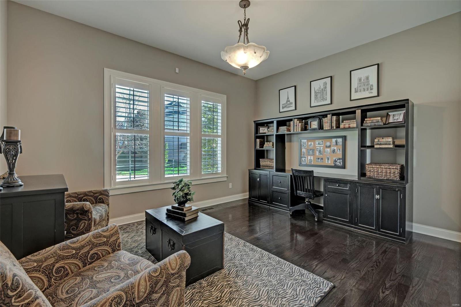 16291 Upper Chesterfield Ridge Chesterfield, MO 63017 - Photo 6 of 32 Gallery Image 6