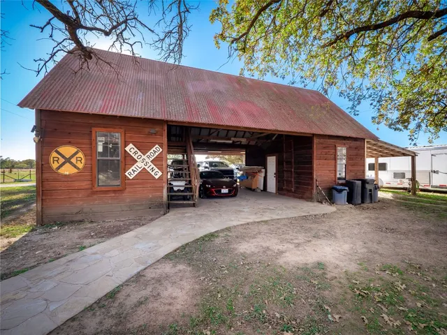 $1,249,990 | 414 Walnut Creek Road, Bastrop, TX 78602