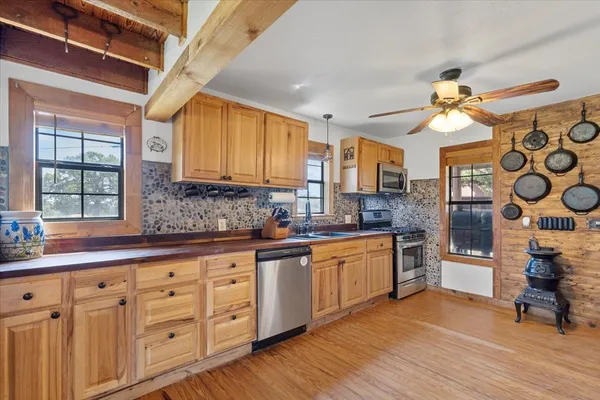 $1,249,990 | 414 Walnut Creek Road, Bastrop, TX 78602