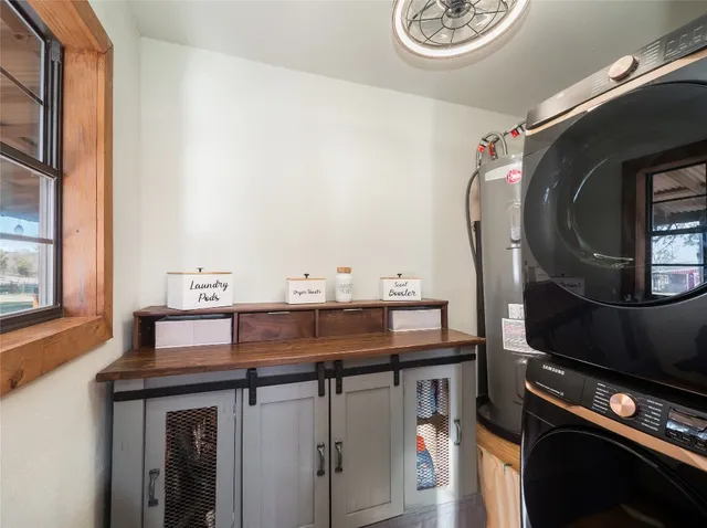 $1,249,990 | 414 Walnut Creek Road, Bastrop, TX 78602