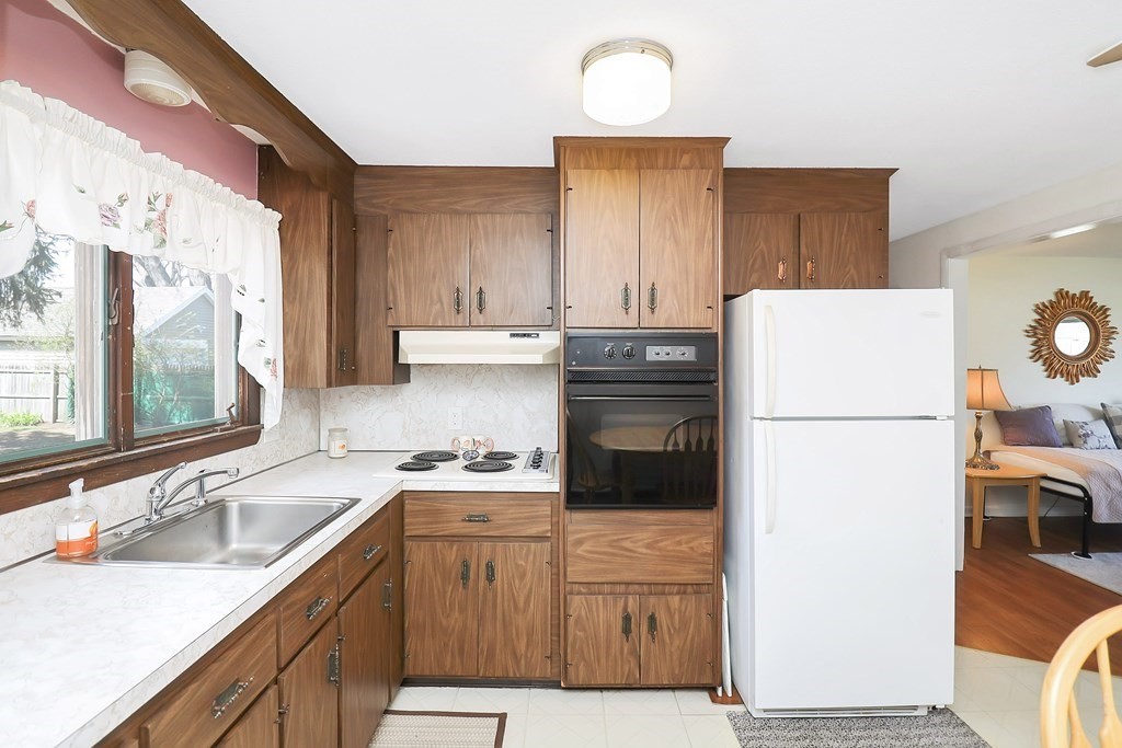 78-80 Windemere Street Springfield, MA 01104 - Photo 23 of 38