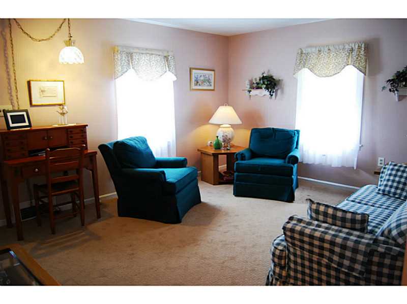 20 Rice Street Pawtucket, RI 02861 - Photo 8 of 25 Living Room.