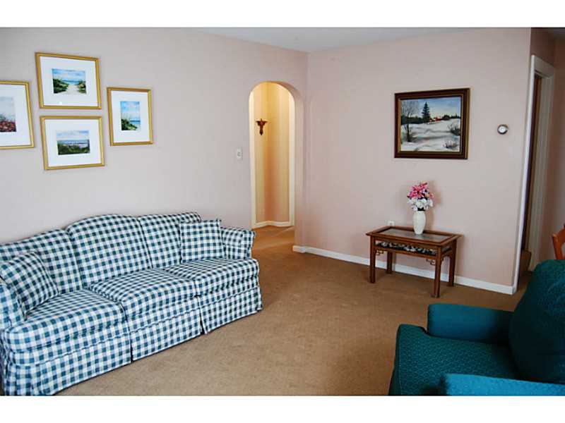 20 Rice Street Pawtucket, RI 02861 - Photo 10 of 25 Living Room.