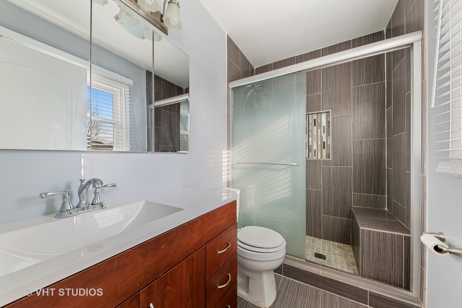 115 Stonegate Road Buffalo Grove, IL 60089 - Photo 9 of 13