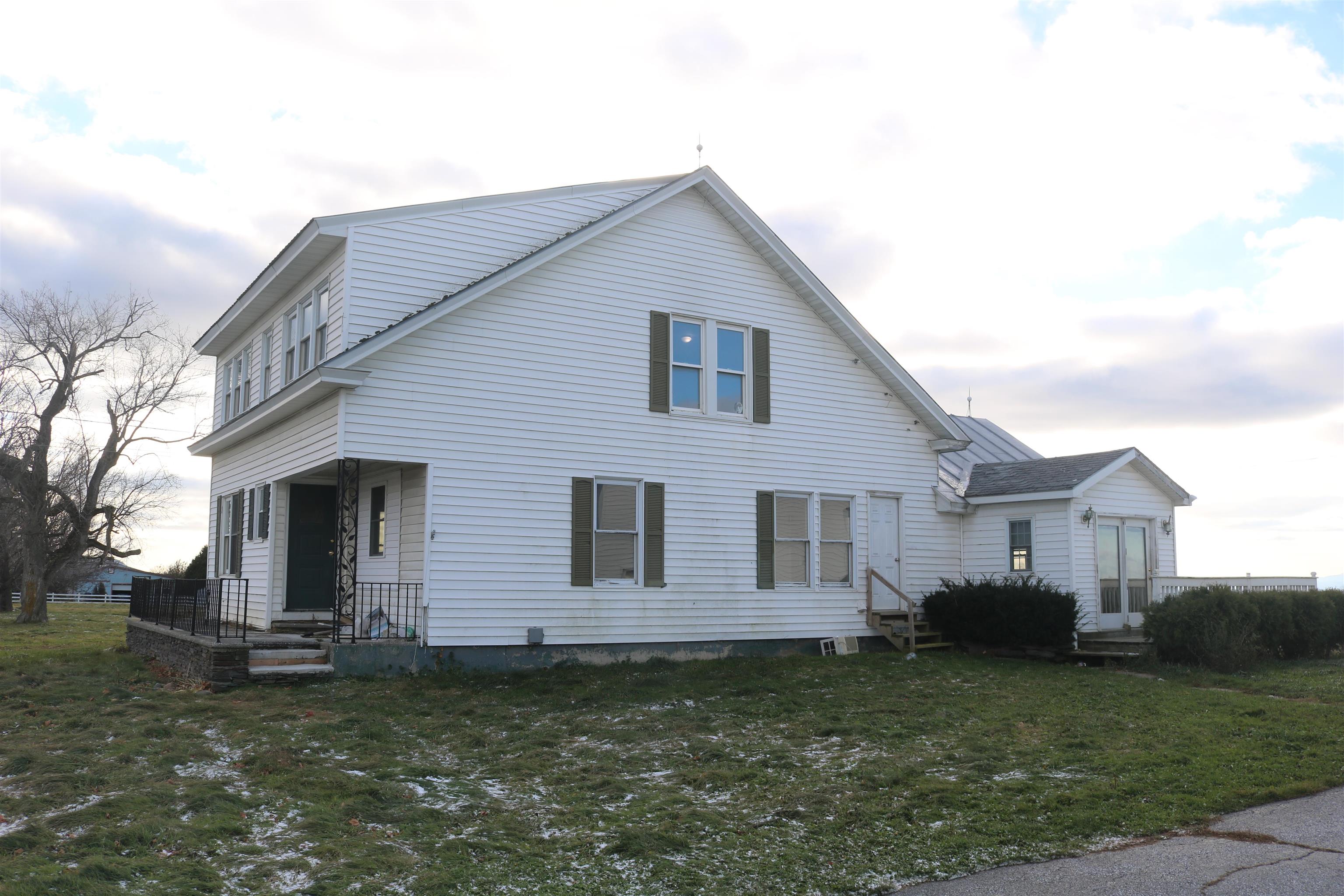 2596 Highgate Road Swanton, VT 05478 - Photo 3 of 16