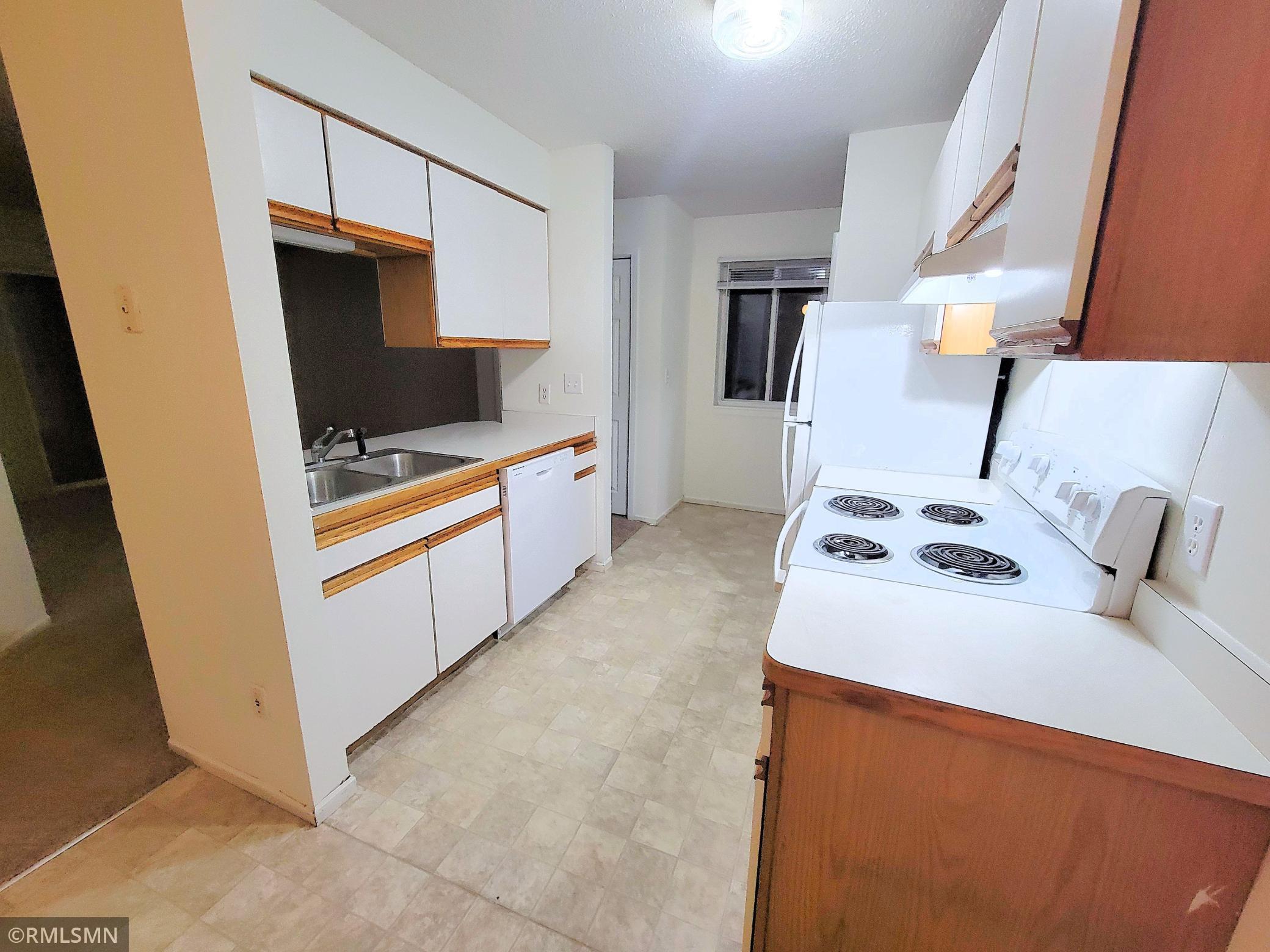 530 Spring Street, Unit B2 Somerset, WI 54025 - Photo 8 of 20