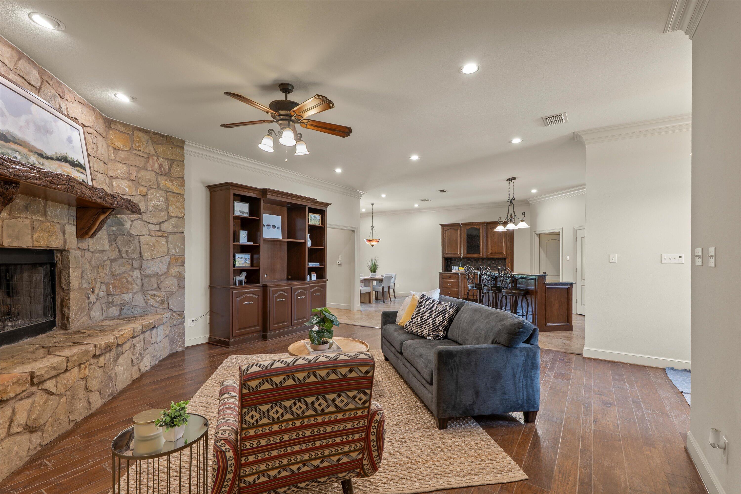 6207 110th Street Lubbock, TX 79424 - Photo 3 of 48 02-6207 110th St