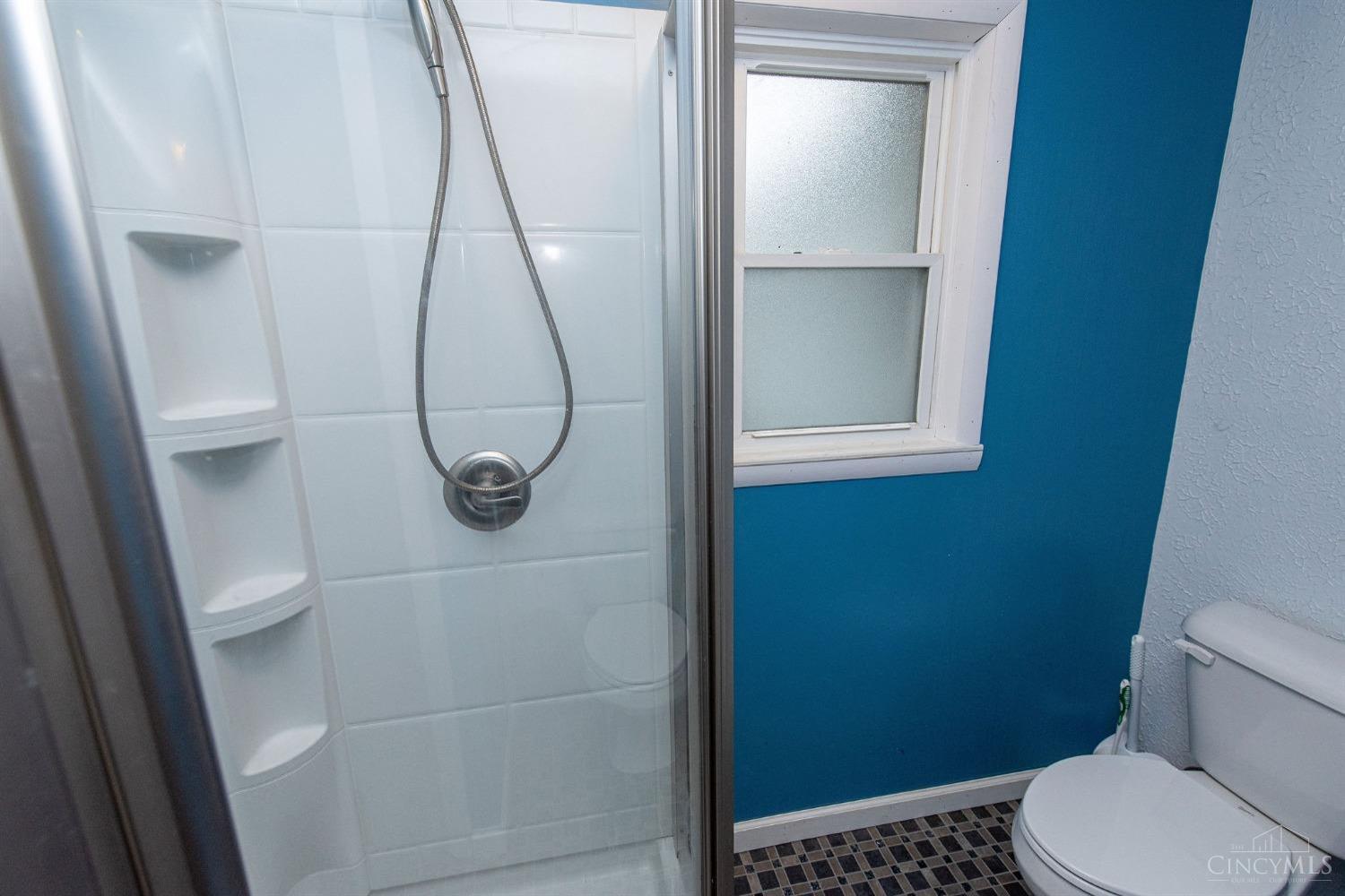 6870 Mullen Road Cincinnati, OH 45247 - Photo 26 of 46