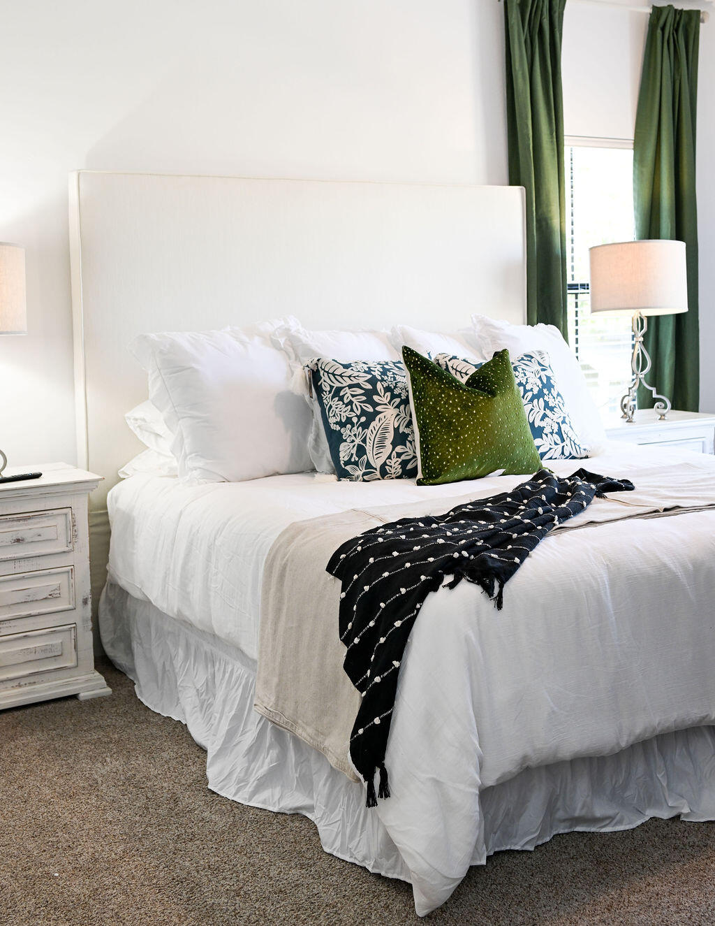 90 Southaven Circle Santa Rosa Beach, FL 32459 - Photo 16 of 29 a bedroom with a bed and a painting on the wall