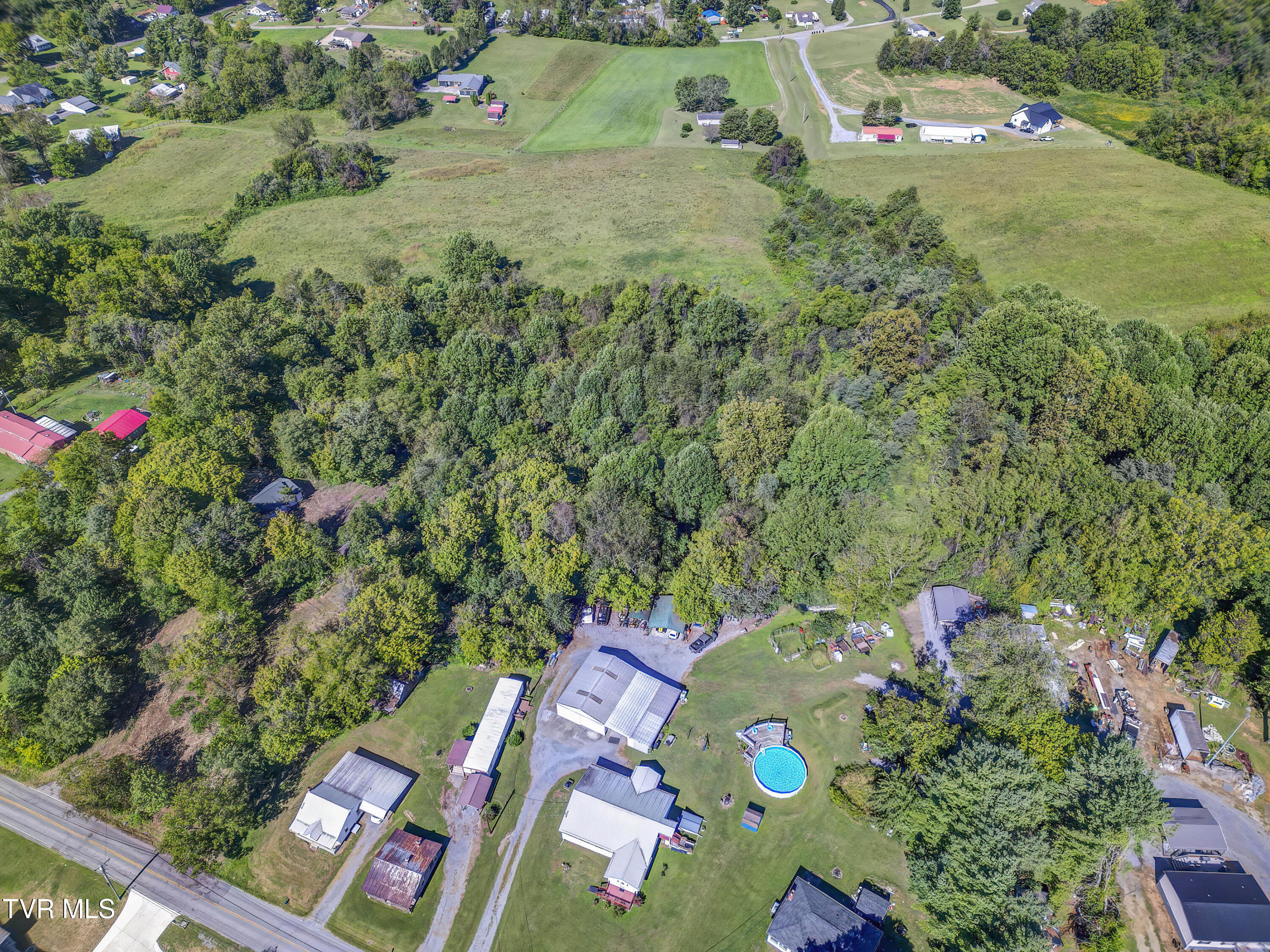205 Valley Pike Road Bristol, TN 37620 - Photo 25 of 25 205 and 213 Valley Pike Rd (17)