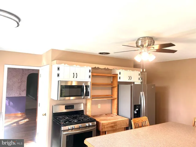 $369,900 | 203 Hillside Terrace, York, PA 17408