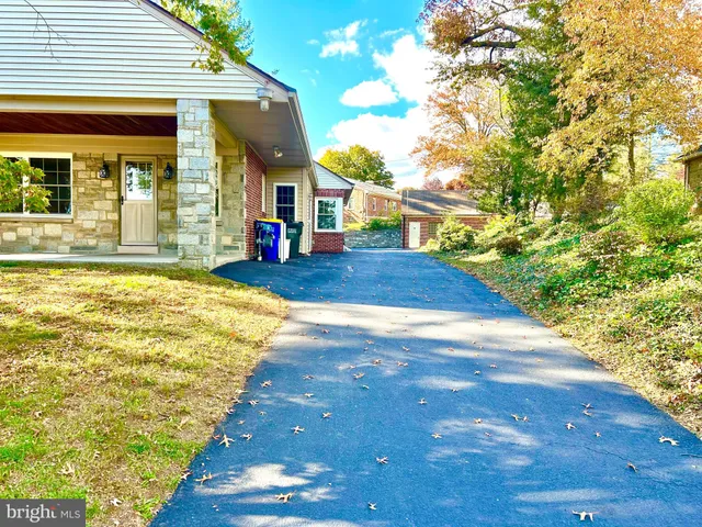 $369,900 | 203 Hillside Terrace, York, PA 17408