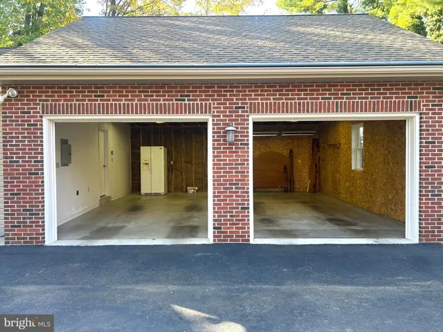 $369,900 | 203 Hillside Terrace, York, PA 17408