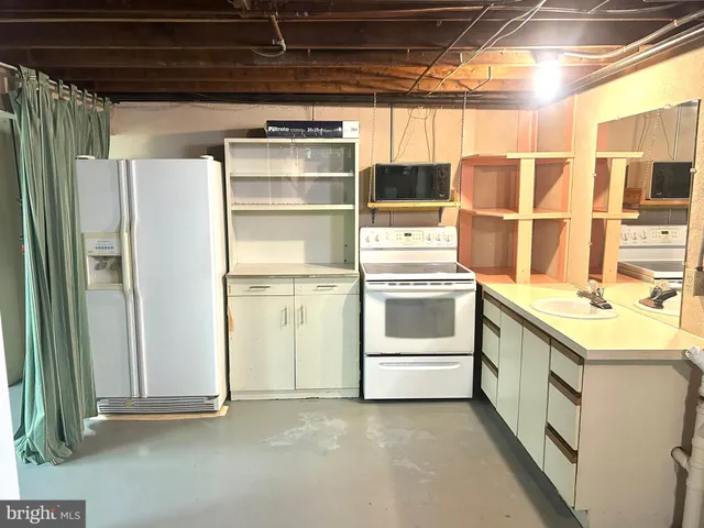 $369,900 | 203 Hillside Terrace, York, PA 17408