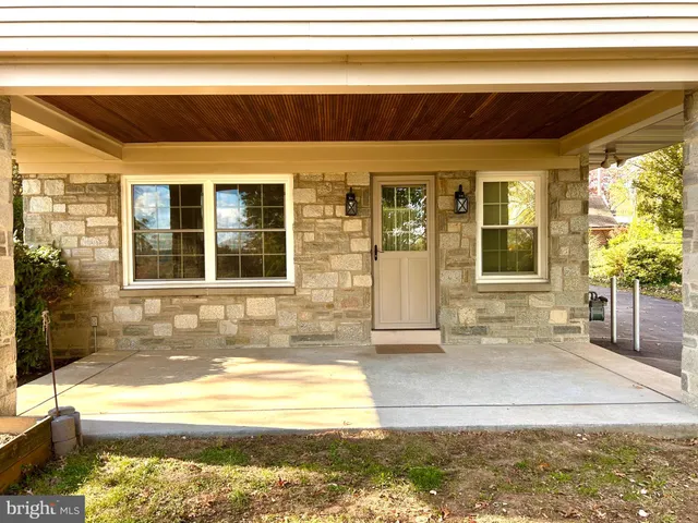 $369,900 | 203 Hillside Terrace, York, PA 17408