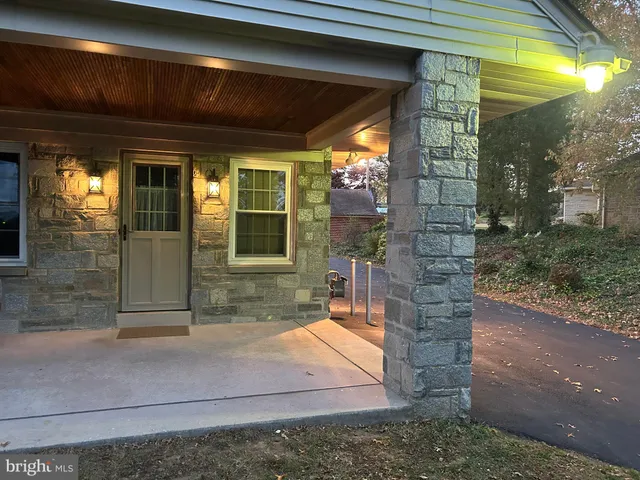 $369,900 | 203 Hillside Terrace, York, PA 17408