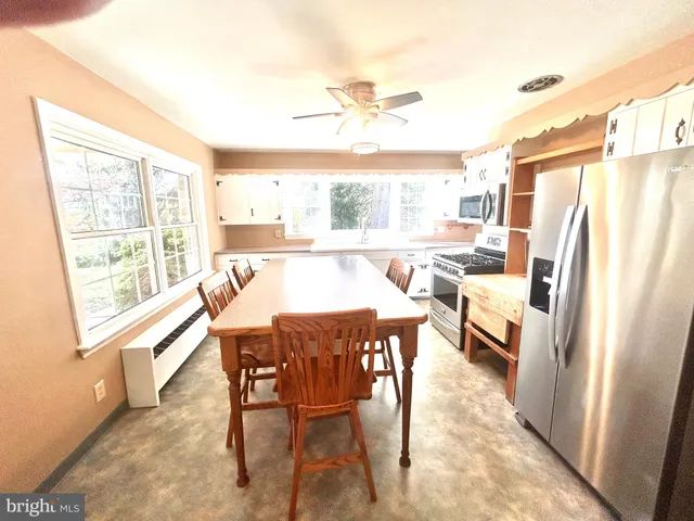 $369,900 | 203 Hillside Terrace, York, PA 17408