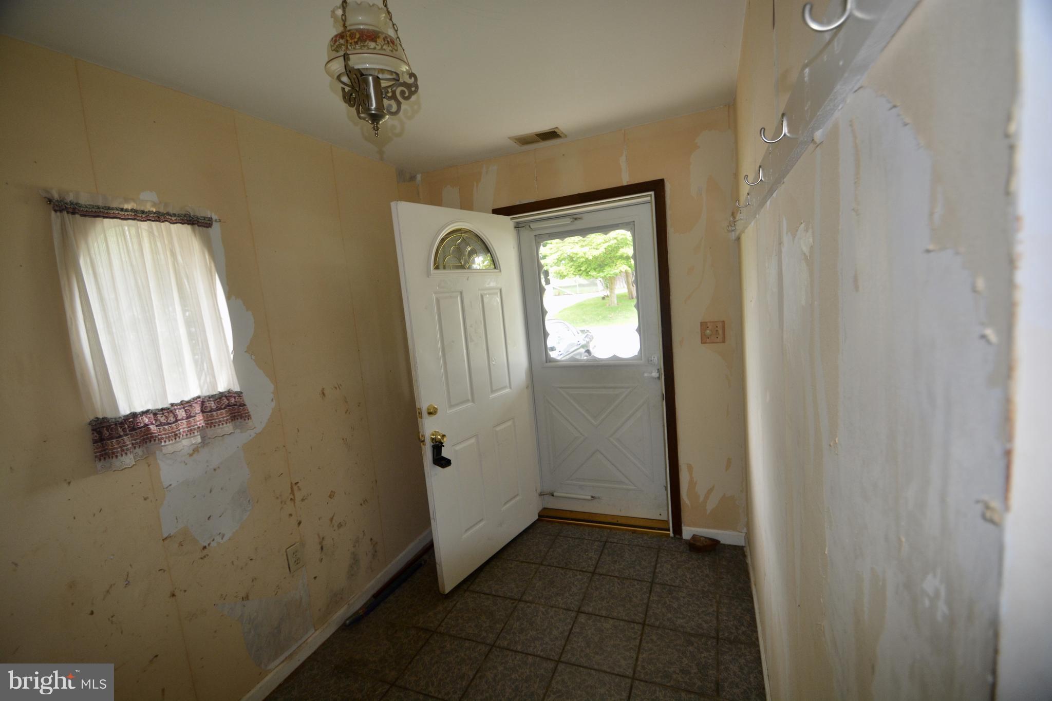 301 Cherry Hill Road Elkton, MD 21921 - Photo 3 of 23 Interior (General)