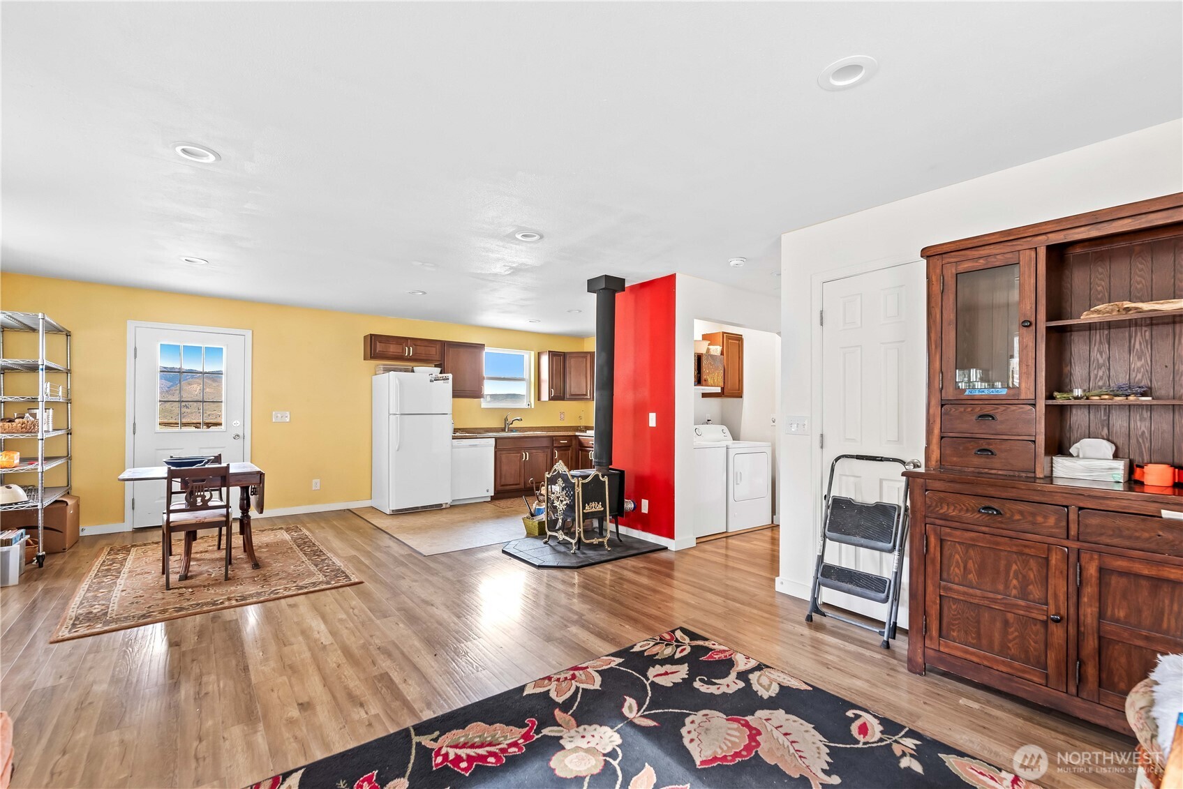109 Granite Falls Road Chelan, WA 98816 - Photo 7 of 22 a living room with furniture and wooden floor