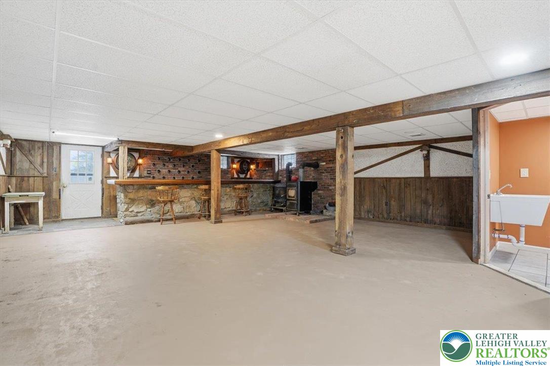 401 Highland Hill Road Jim Thorpe, PA 18235 - Photo 34 of 71 LL rec room