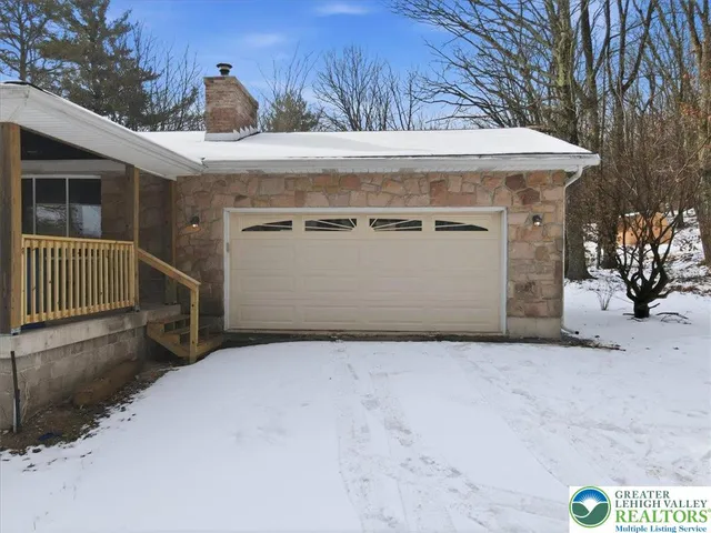 a view of outdoor space with city view