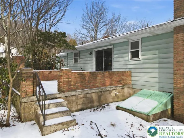 $349,000 | 401 Highland Hill Road, Jim Thorpe, PA 18235