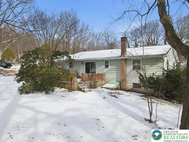 $349,000 | 401 Highland Hill Road, Jim Thorpe, PA 18235