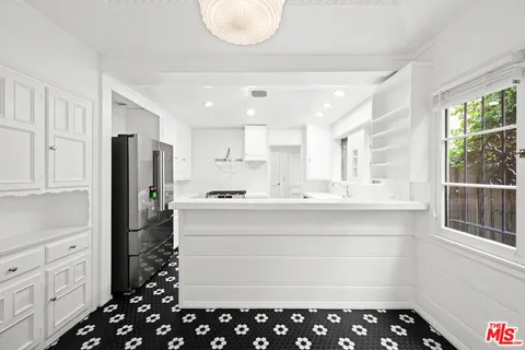 $2,375,000 | 361 North Mansfield Avenue, Los Angeles, CA 90036