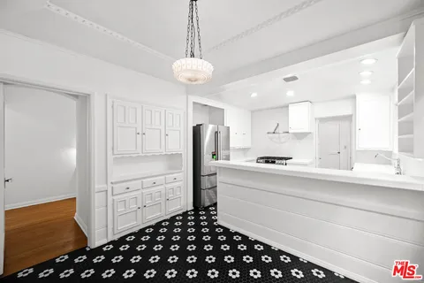 $2,375,000 | 361 North Mansfield Avenue, Los Angeles, CA 90036