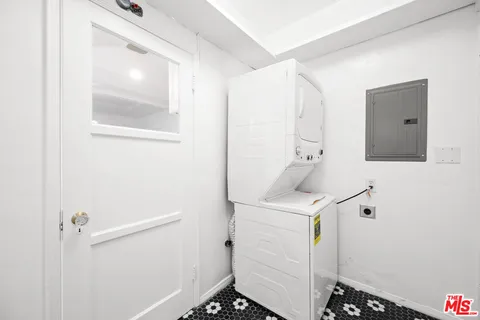 $2,375,000 | 361 North Mansfield Avenue, Los Angeles, CA 90036