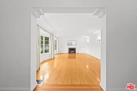 $2,375,000 | 361 North Mansfield Avenue, Los Angeles, CA 90036