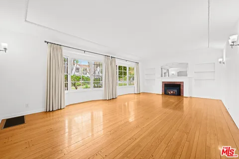 $2,375,000 | 361 North Mansfield Avenue, Los Angeles, CA 90036