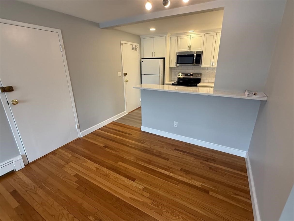 21 Warren Street, Unit 24 Waltham, MA 02453 - Photo 4 of 17