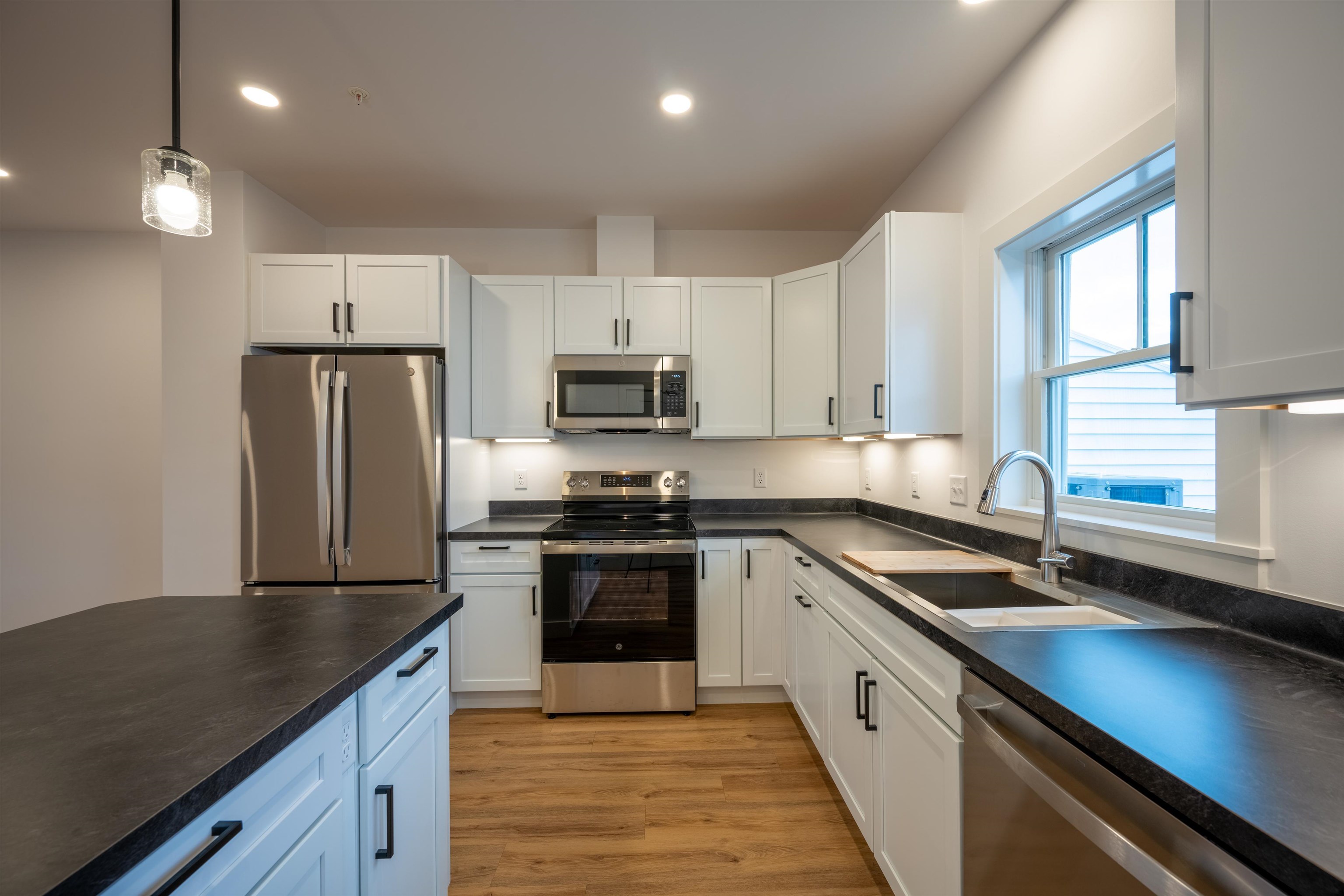 39 Barnes Brk Road, Unit 9 3 Middlebury, VT 05753 - Photo 6 of 27 Gallery Image 6