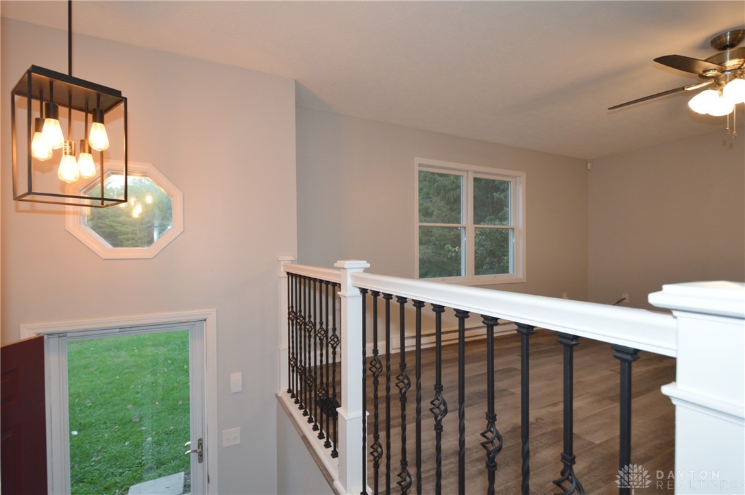 6765 Garlough Road Springfield, OH 45502 - Photo 4 of 42