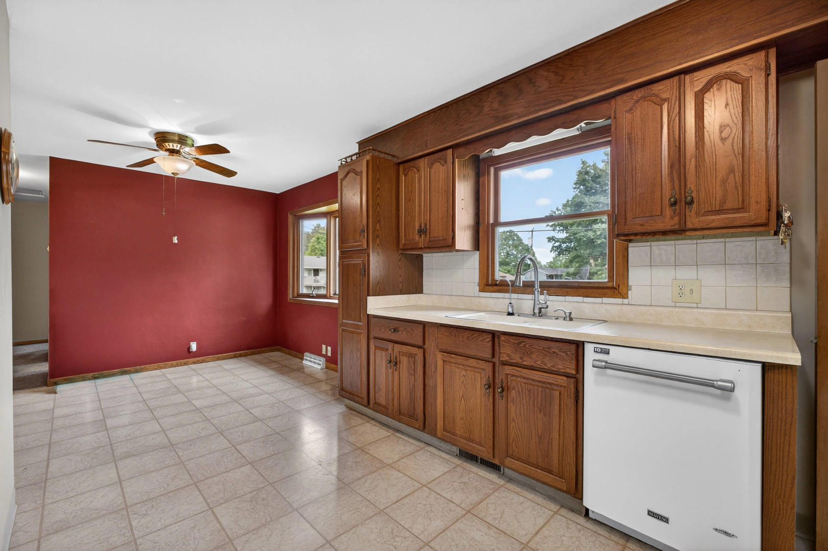 5770 Poppy Garden Road Colona, IL 61241 - Photo 9 of 29