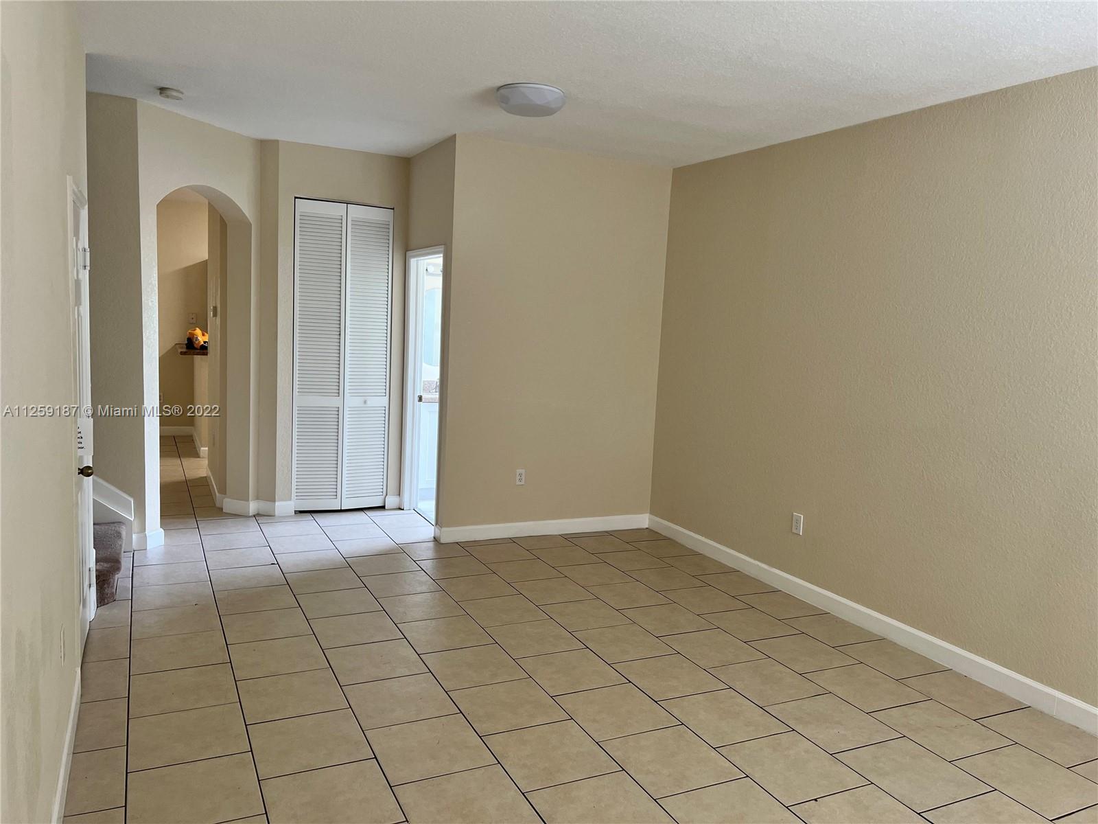 Three Lakes Miami, FL 33186 - Photo 11 of 23 a view of an empty room and window
