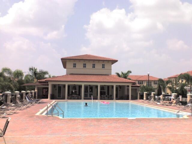 Three Lakes Miami, FL 33186 - Photo 10 of 23 a view of houses with city street