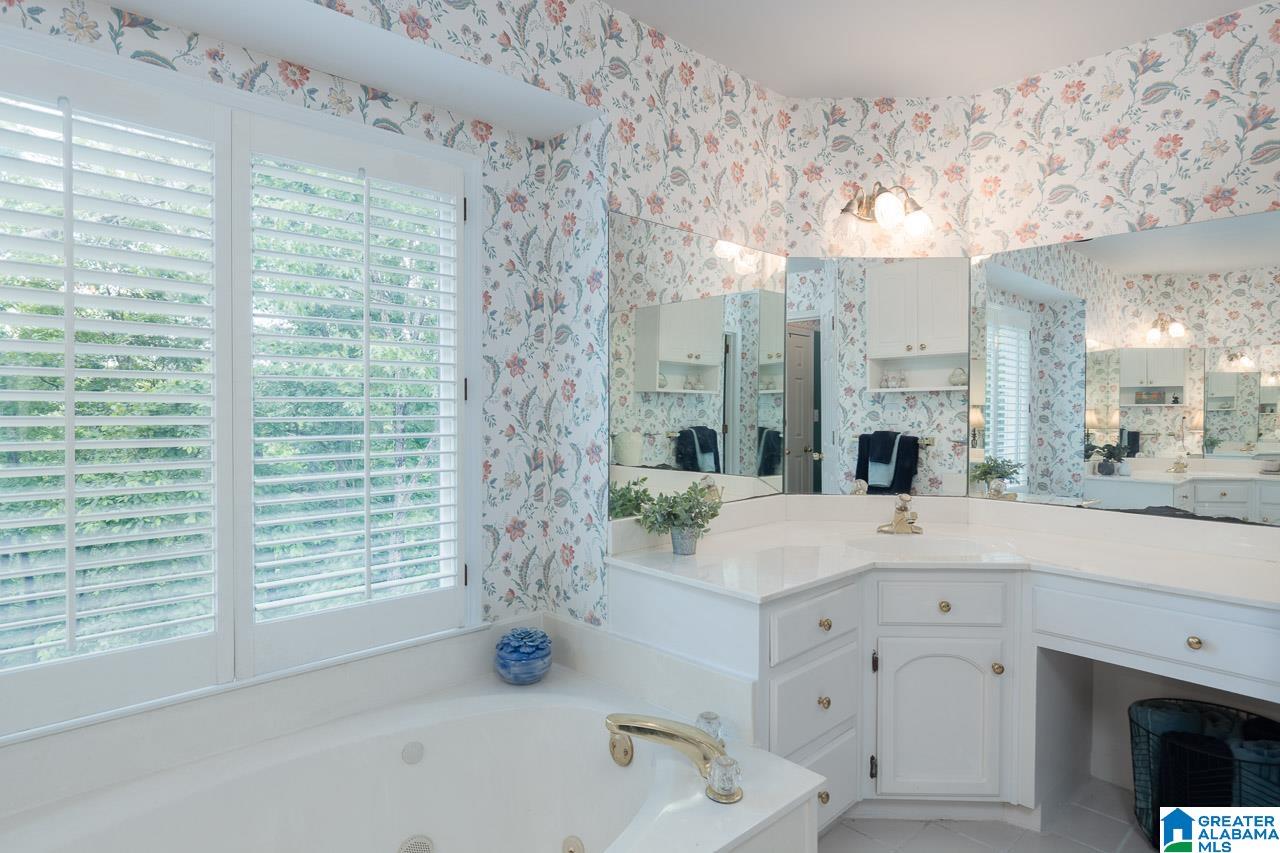 616 Brooks Lane Birmingham, AL 35244 - Photo 22 of 38