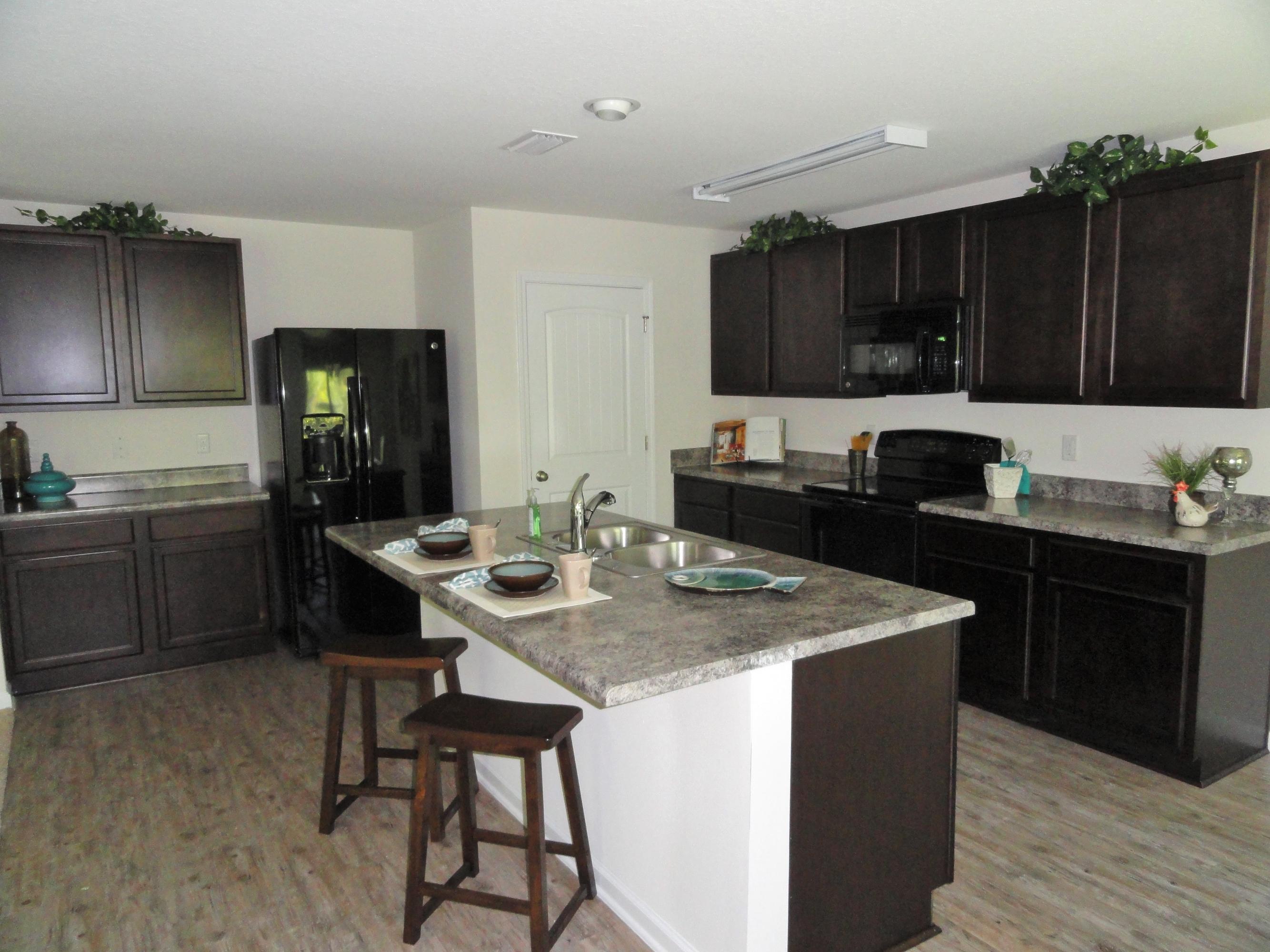 3003 Raven Lane Crestview, FL 32539 - Photo 4 of 25 DSC03715