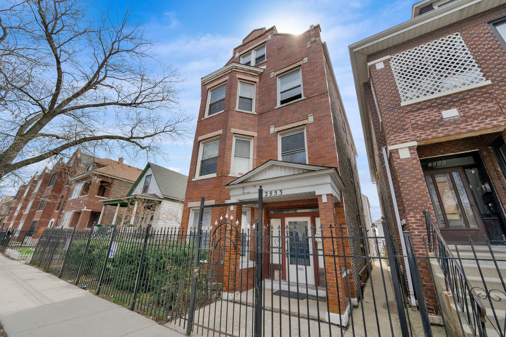 2853 West 40th Street Chicago, IL 60632 - Photo 2 of 15