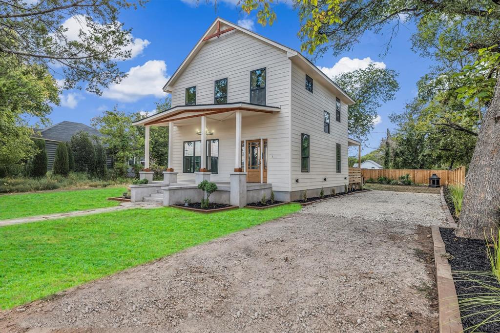 718 Tyler Street Waco, TX 76704 - Photo 4 of 39 a view of a house with backyard and garden