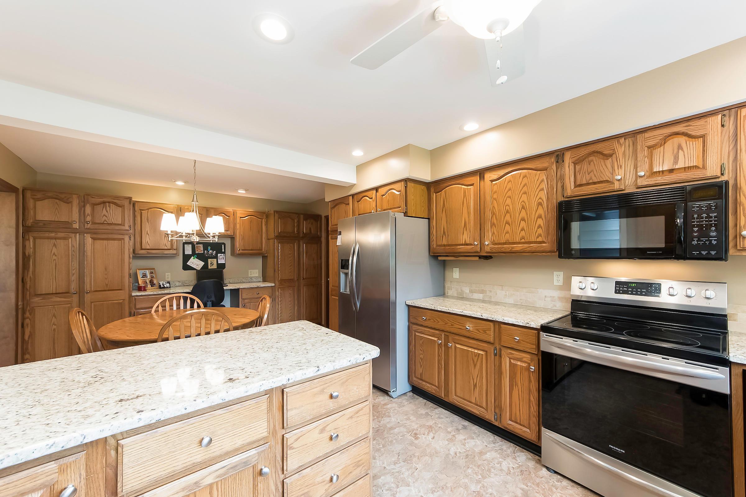 4695 Rutherford Road Powell, OH 43065 - Photo 11 of 38 Gallery Image 11