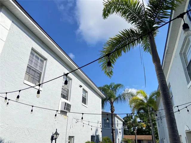 a view of hallway with elevator