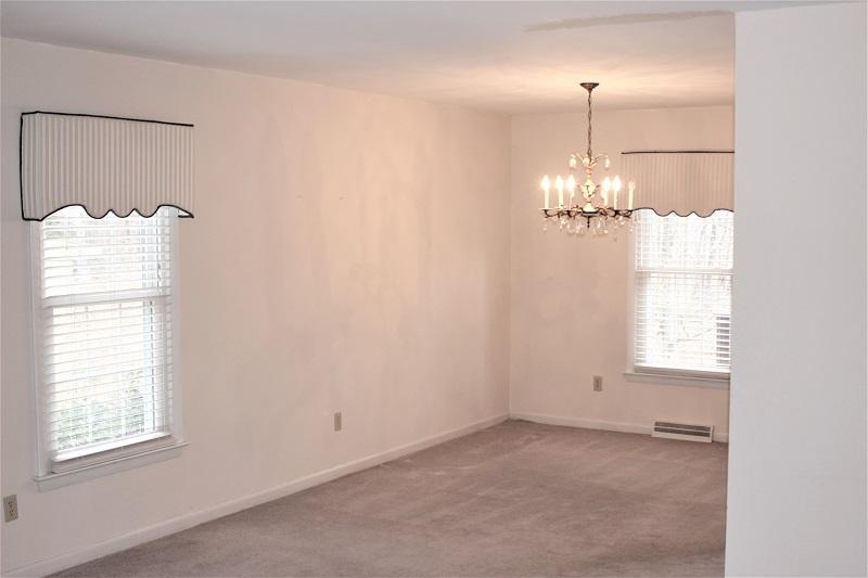 3568 Meadowlark Road Roanoke, VA 24018 - Photo 6 of 59 IMG_0568