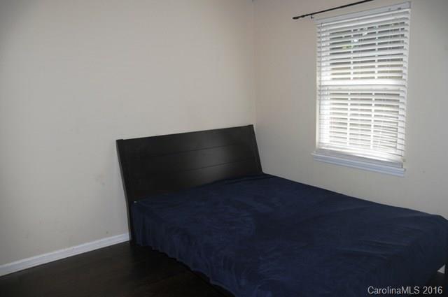 6246 Round Hill Road Charlotte, NC 28211 - Photo 4 of 22 Gallery Image 4