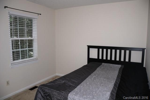 6246 Round Hill Road Charlotte, NC 28211 - Photo 8 of 22 Gallery Image 8