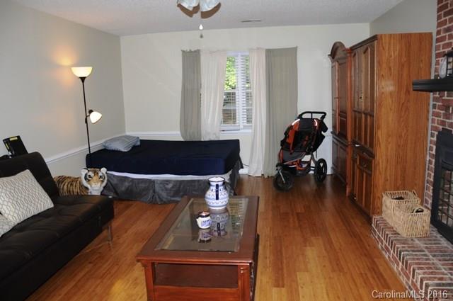 6246 Round Hill Road Charlotte, NC 28211 - Photo 9 of 22 Gallery Image 9