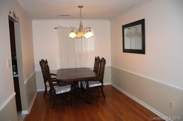 6246 Round Hill Road Charlotte, NC 28211 - Photo 10 of 22 Gallery Image 10