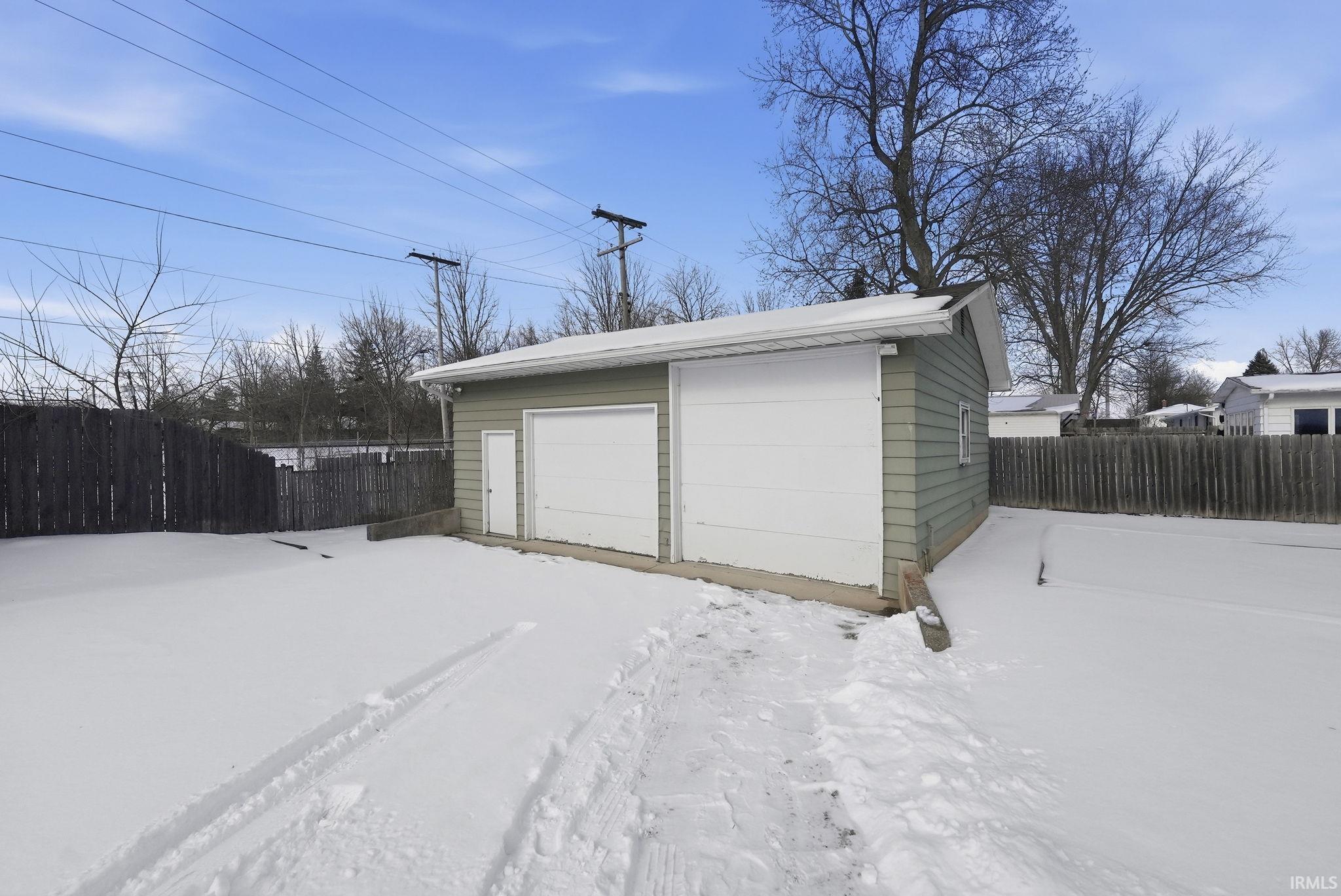 7525 Brookward Pass Fort Wayne, IN 46835 - Photo 4 of 25